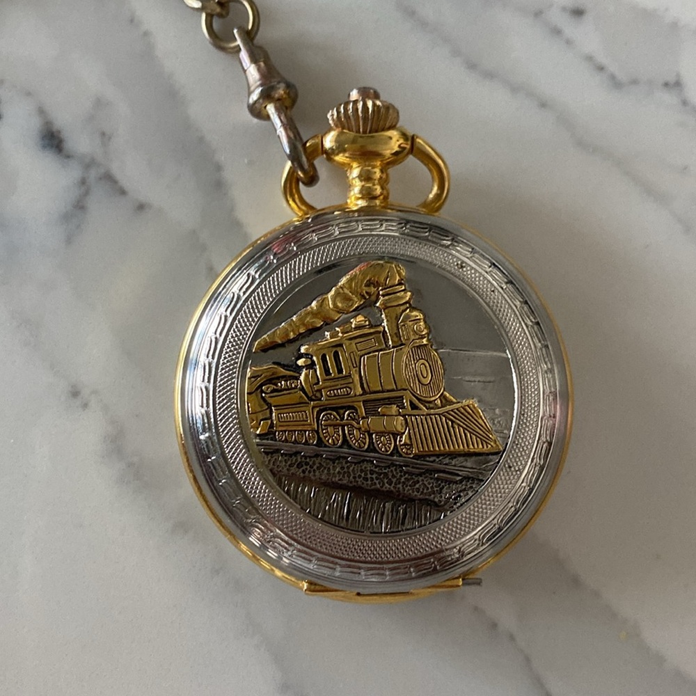VTG Wrangler Pocket Train scene Watch Quartz with chain.  gold and silver tone
